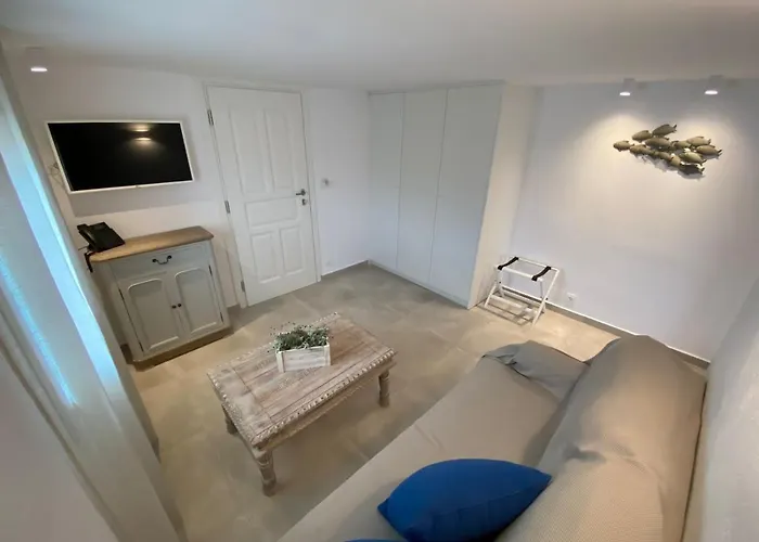 מלון דירות Margarita 4*