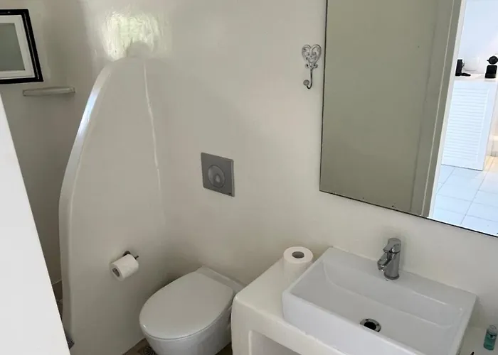 מלון דירות Margarita 4*